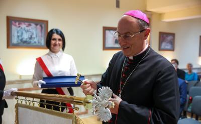 70 lat temu powstało Sanatorium Przy Tężni, któremu nadano właśnie sztandar