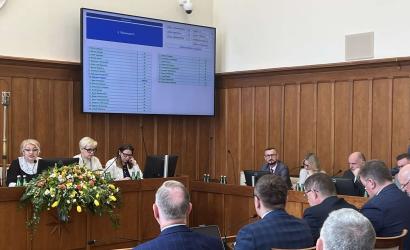 Zmiany budżetowe, pieniądze na drogi i Bolesław Chrobry. XI sesja sejmiku województwa kujawsko-pomorskiego za nami