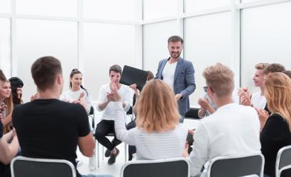 Faktoring, granty i dotacje, partnerstwo biznesowe, młodociani pracownicy, innowacje i sztuczna inteligencja - Bydgoska Agencja Rozwoju Regionalnego zaprasza w maju na szkolenia, warsztaty i konferencje