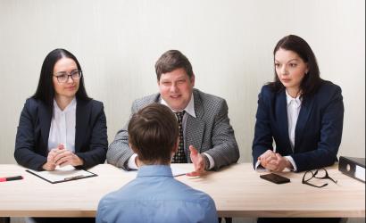 Stopa bezrobocia nadal spada, ale jednocześnie coraz mniej propozycji pracy. Kujawsko-Pomorski Wojewódzki Urząd Pracy opublikował dane dotyczące rynku pracy w maju