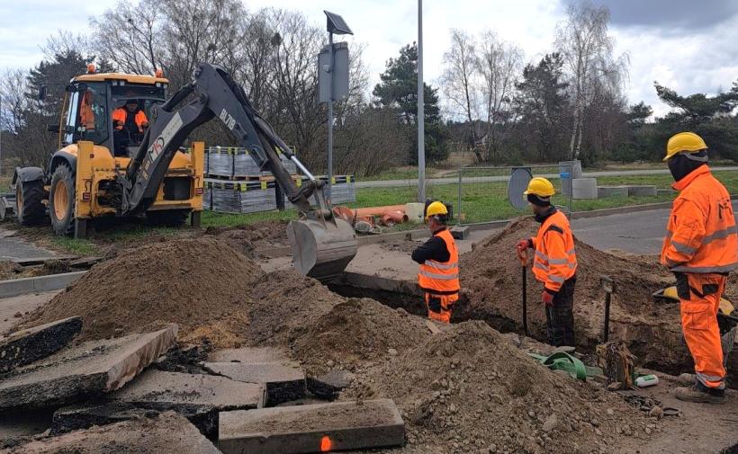 Nowe nawierzchnie, ronda, ścieżki rowerowe i zupełnie nowa trasa - na toruńskich ulicach drogowcy mają co robić