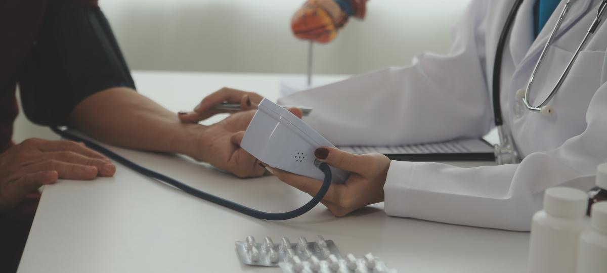 Polacy chorują coraz częściej! Lekarze wystawili blisko 28 mln zwolnień - dominuje jedna grupa