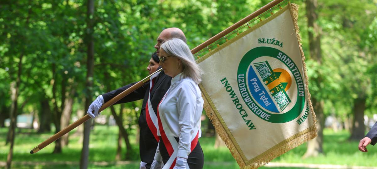 70 lat temu powstało Sanatorium Przy Tężni, któremu nadano właśnie sztandar