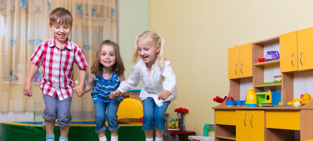 Kontrowersyjne zmiany deregulacyjne w Prawie oświatowym dotyczące zatrudniania w przedszkolach
